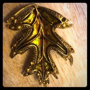 Fall leaf pin ☀️